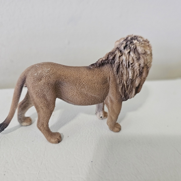 Schleich Adult Lions Wildlife Figures Set of 2 - Picture 5 of 7